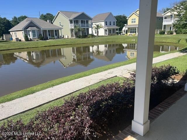 Well maintained home close to Greyhound Stadium and Downtown! On - photo 28