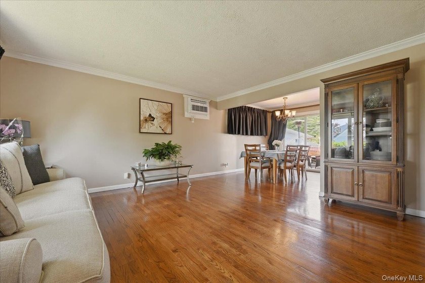 Welcome to 1022 White Birch Lane - Move-In Ready &amp; Waiting for - photo 2