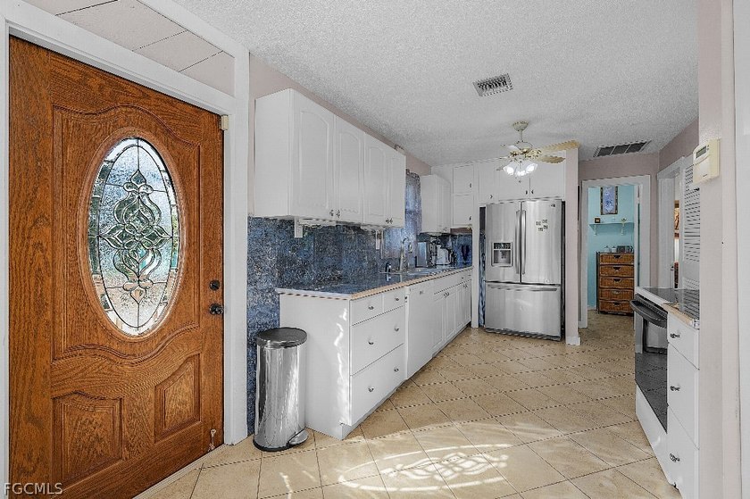 Back on the market after Buyer's financing fell through - photo 7