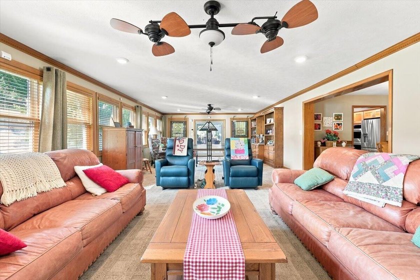 Welcome to this exceptional all brick, two story home offering - photo 10