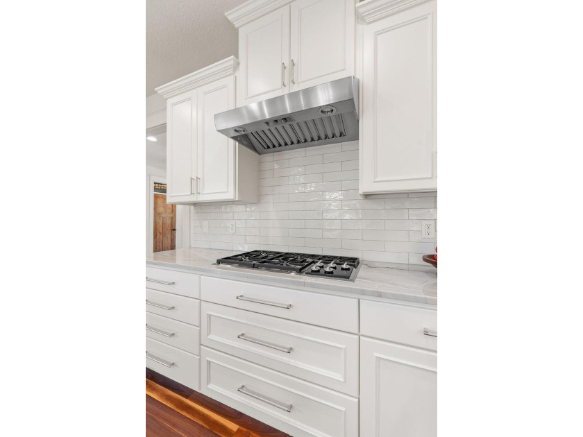 Welcome to 710 Shadyview Lane. Built by Pillar Homes, this - photo 17
