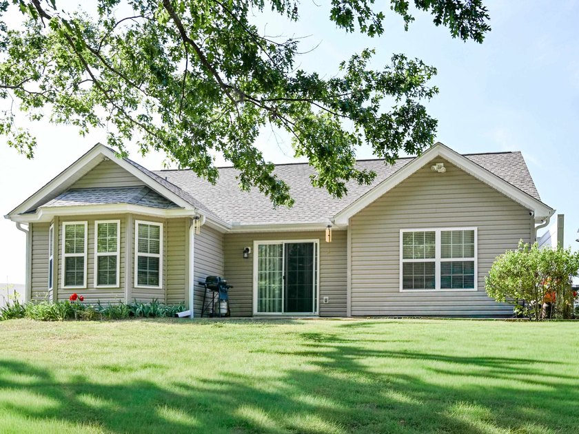 Move-In Ready Gem with Modern Upgrades &amp; Private Wooded Views! - photo 18