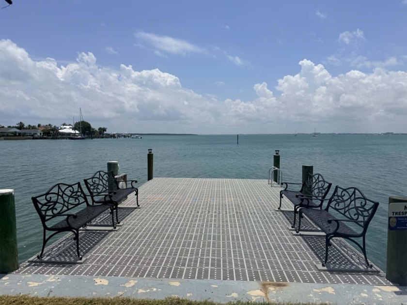 This beautifully updated 2 bedroom, 1 bath condo offers the - photo 27