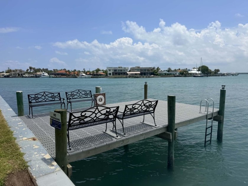 This beautifully updated 2 bedroom, 1 bath condo offers the - photo 28
