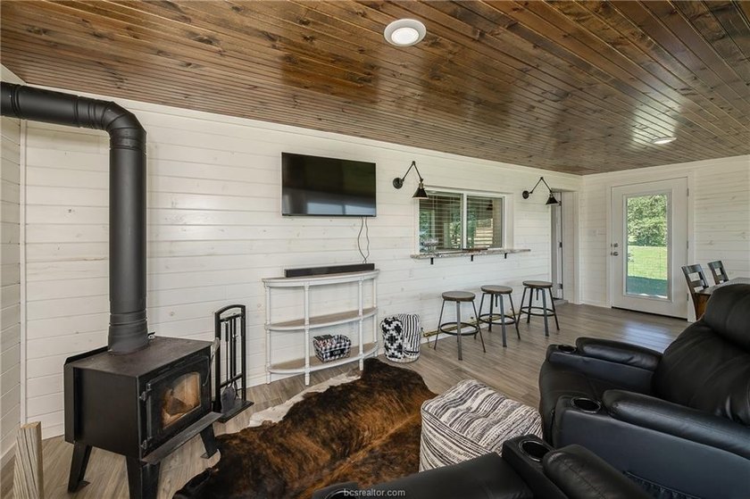Newly renovated Lake Limestone waterfront home with 210+ feet of - photo 30