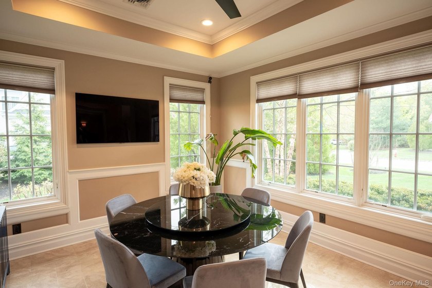 Gorgeous Colonial Style Home Nestled In A Secure And Exclusive - photo 12