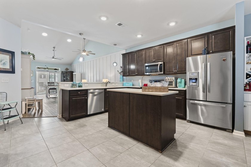 MOTIVATED SELLER!! Step into style and sophistication with this - photo 10