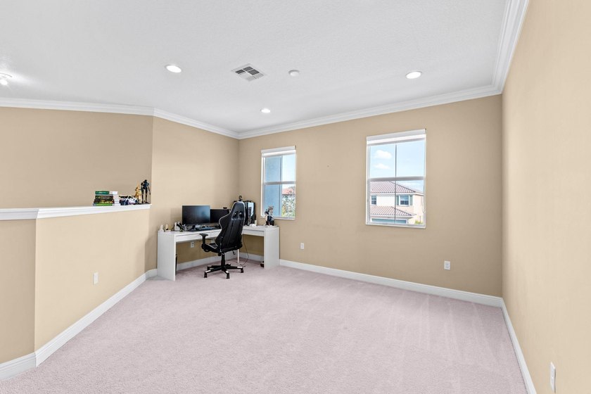 Live large, save big, and enjoy the view. Built in 2014 by Minto - photo 24