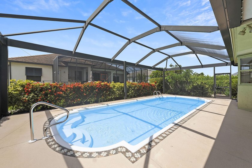 Location, location this 3 bedroom 2 bath home is centrally - photo 25