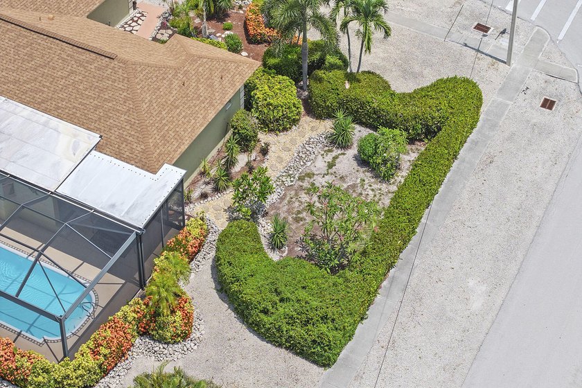 Location, location this 3 bedroom 2 bath home is centrally - photo 41