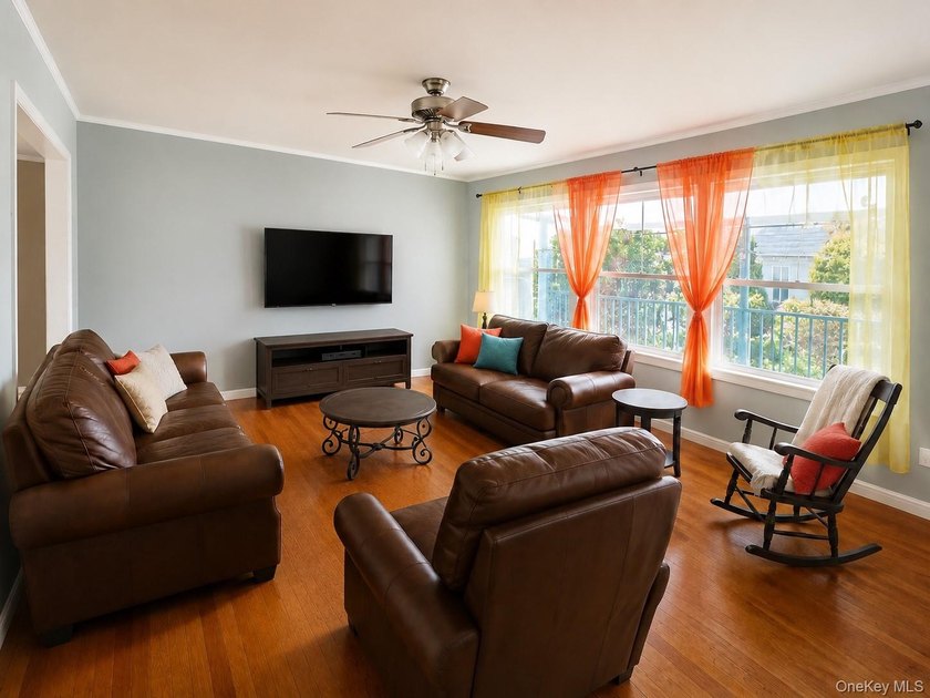 Welcome to this charming home located on a quiet cul-de-sac! - photo 12