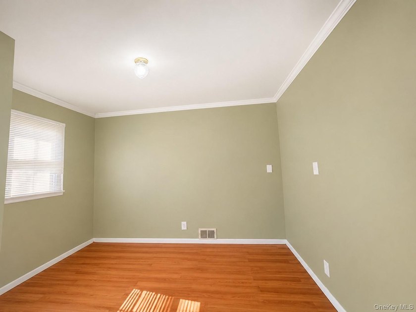 Welcome to this charming home located on a quiet cul-de-sac! - photo 21