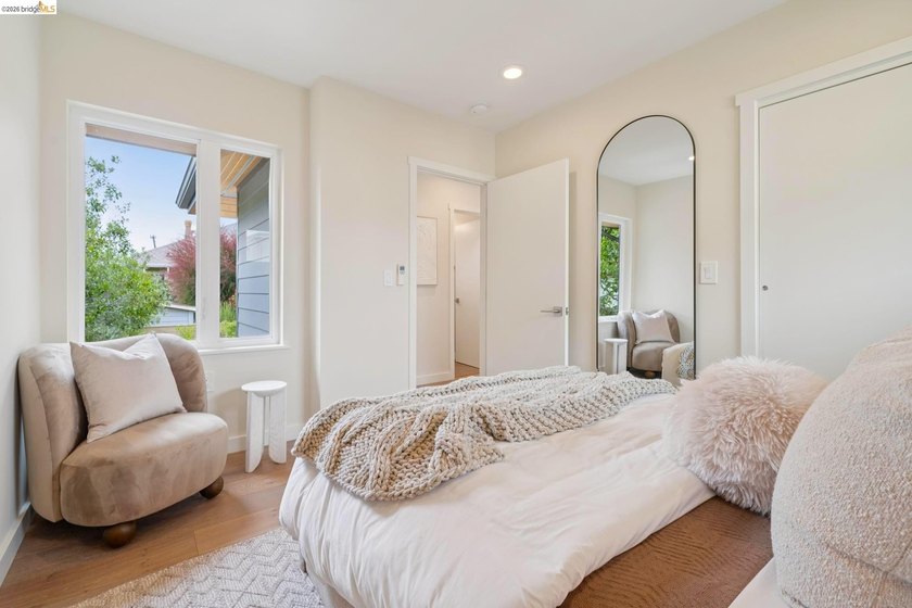 New Listing! Exceptional Glenview Traditional with a - photo 43