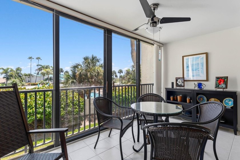 Bright and spacious 2 bedroom 2 bath condo located in the beach - photo 12