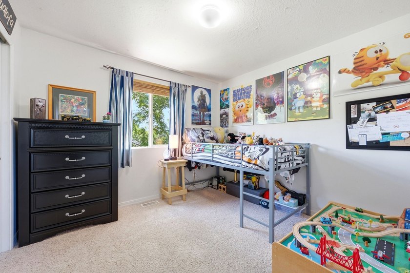 Welcome to this beautiful 3-bedroom, 2.5-bath home tucked away - photo 25