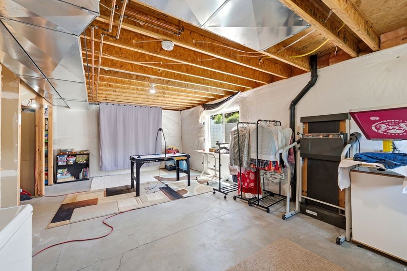 Welcome to this beautiful 3-bedroom, 2.5-bath home tucked away - photo 27