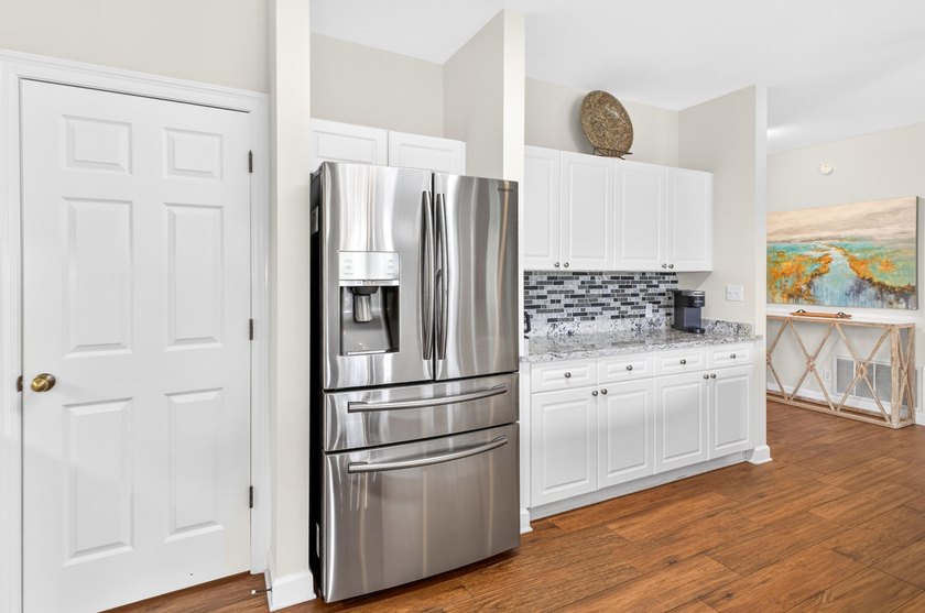 Beautifully updated and offered fully furnished, this spacious - photo 14