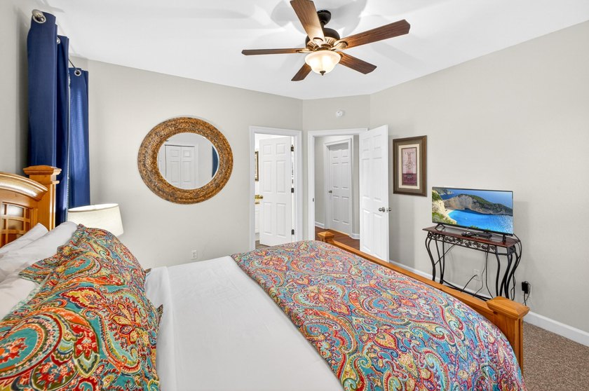 Beautifully updated and offered fully furnished, this spacious - photo 36