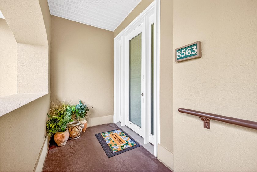 Beautifully updated and offered fully furnished, this spacious - photo 43