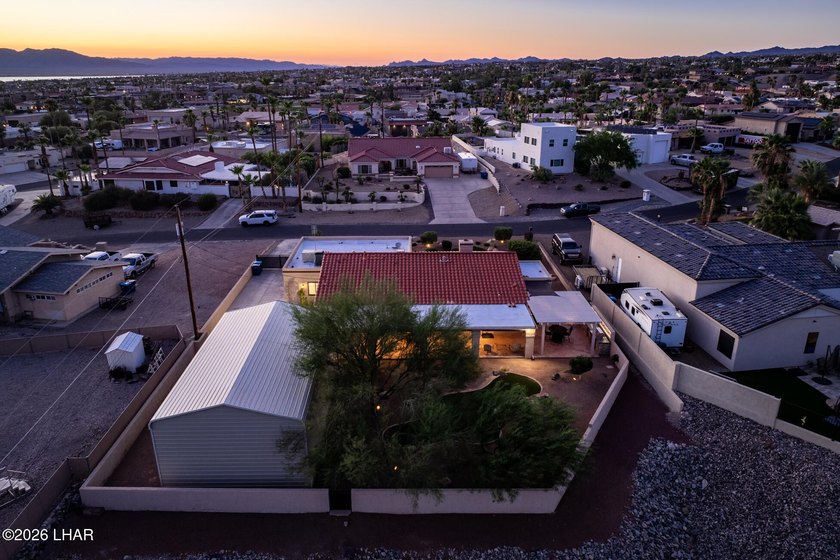 ONE OWNER CUSTOM HOME!!!! Absolutely mint condition and upgraded - photo 44