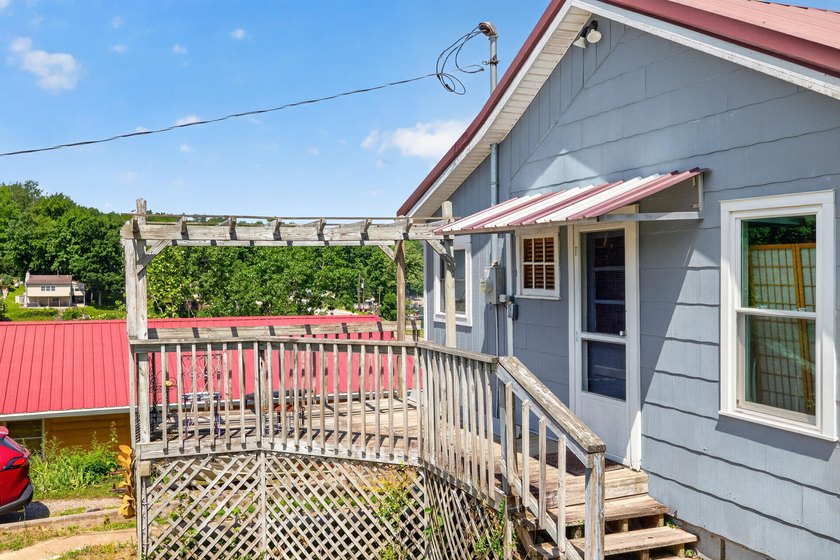Charming cottage in the Herrington lake area with deeded - photo 3