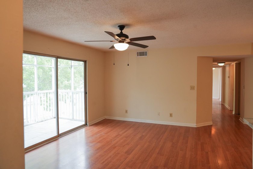 Located in Myrtle Beach, this 3-bedroom, 2 full bathroom condo - photo 2