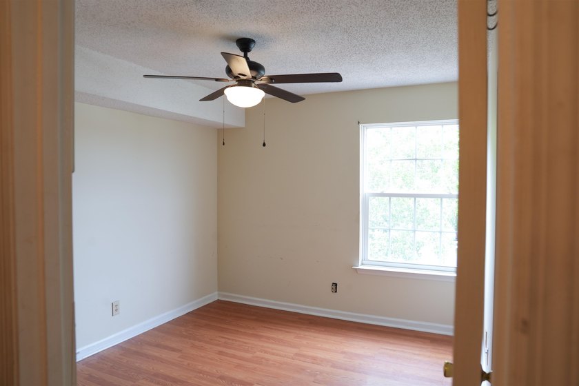 Located in Myrtle Beach, this 3-bedroom, 2 full bathroom condo - photo 8