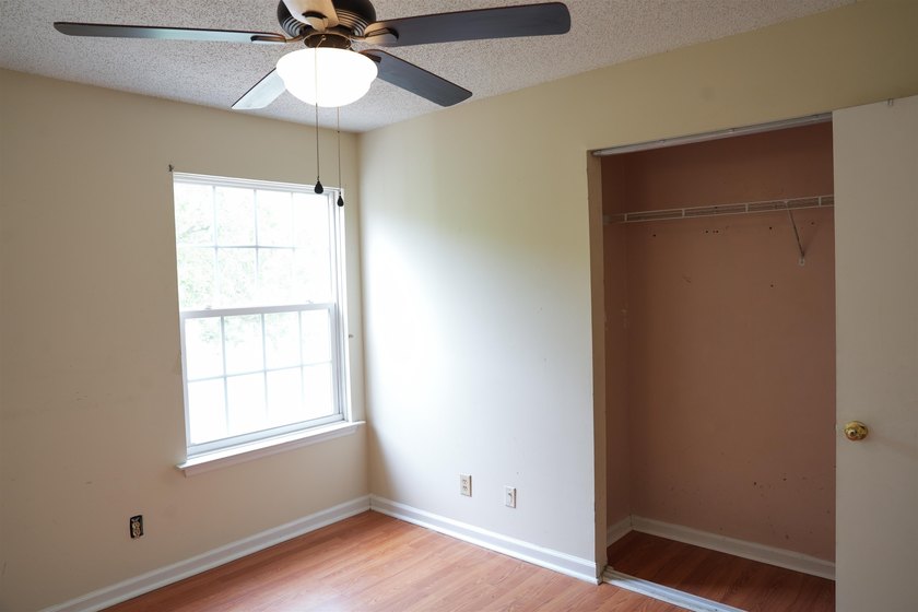 Located in Myrtle Beach, this 3-bedroom, 2 full bathroom condo - photo 9