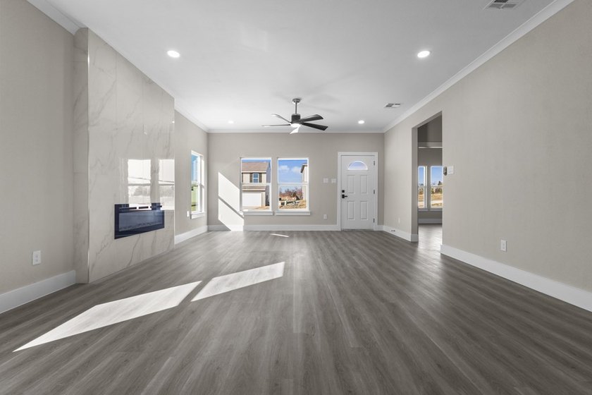 New home built in 2026 in the highly sought-after Mabank ISD - photo 5