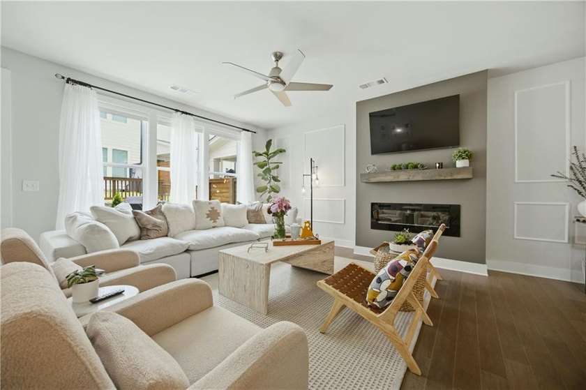 Beautifully upgraded townhome located in the desirable Westshore - photo 11
