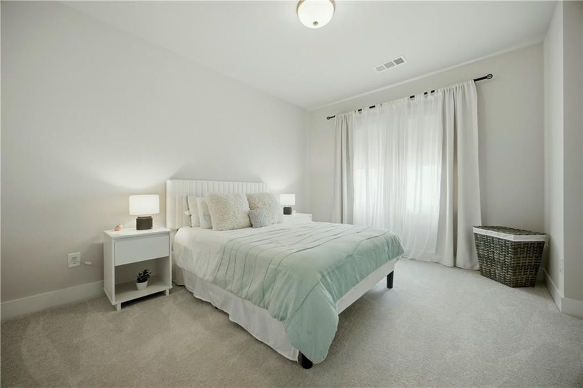 Beautifully upgraded townhome located in the desirable Westshore - photo 30