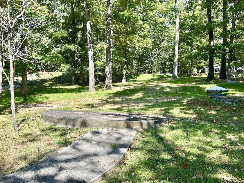 ESTATE SALE of this ground floor unit with or without - photo 5
