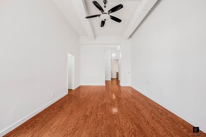 NEW TO MARKET! High above Madison Avenue in the heart of Murray - photo 6