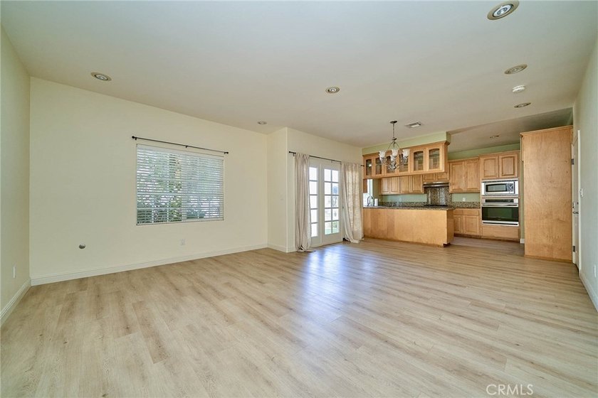 Welcome to this newer construction freestanding townhome in the - photo 5