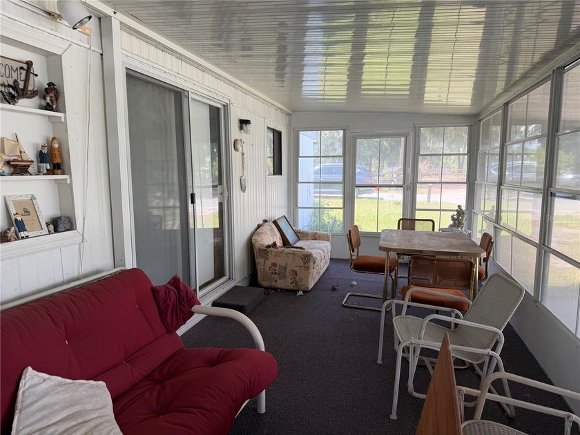 -Investor or Handyman special waterfront opportunity on the - photo 6