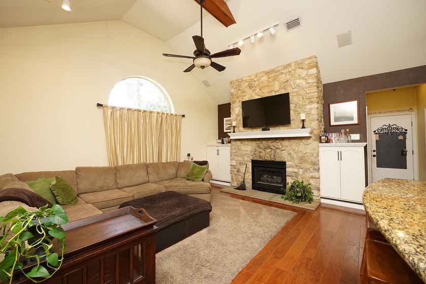 Lovely four-bedroom home situated on a spacious lot in the - photo 29