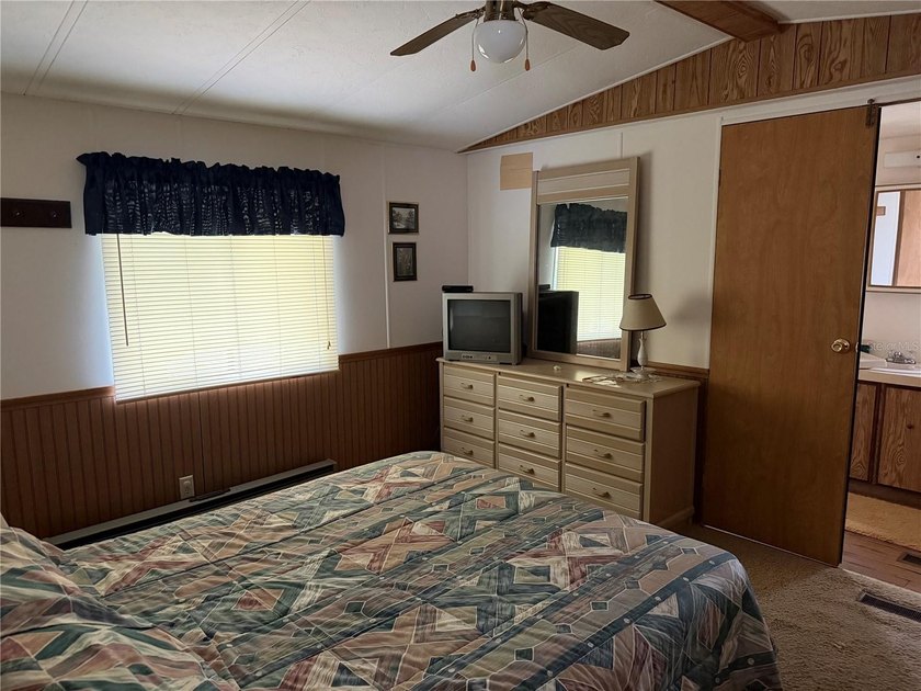 -Investor or Handyman special waterfront opportunity on the - photo 9