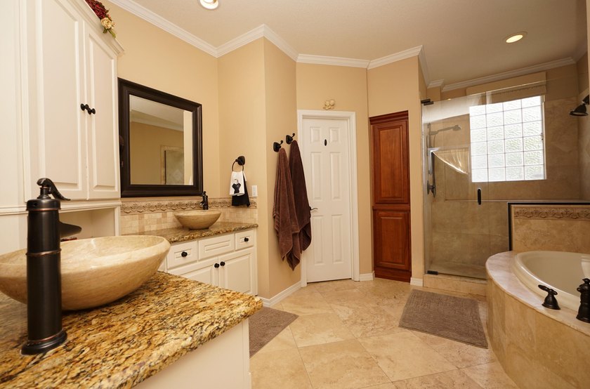 Lovely four-bedroom home situated on a spacious lot in the - photo 35