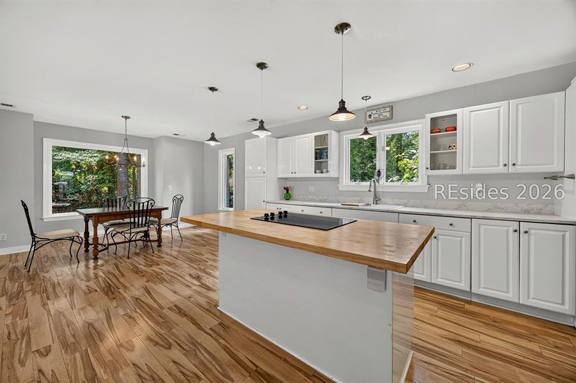 Private Golf Course Estate with Guest House, Bonus Suite &amp; - photo 50