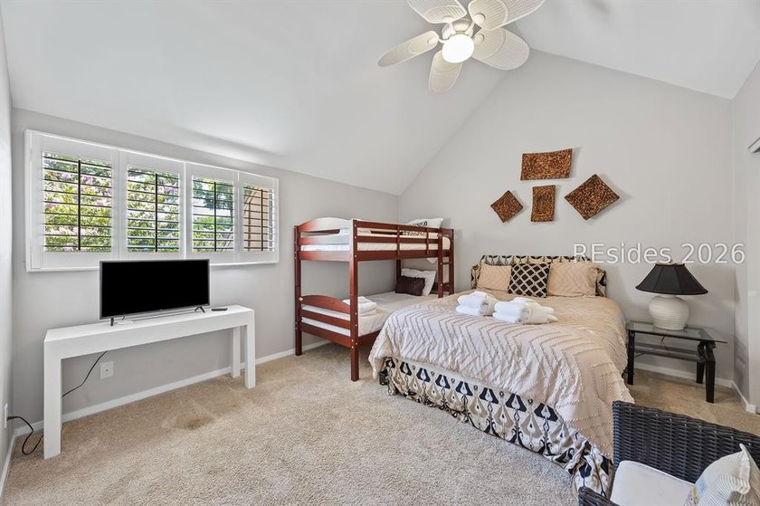 Opportunity is Calling!!! Beach Oriented Large (1,988 sq/ft) 3 - photo 33