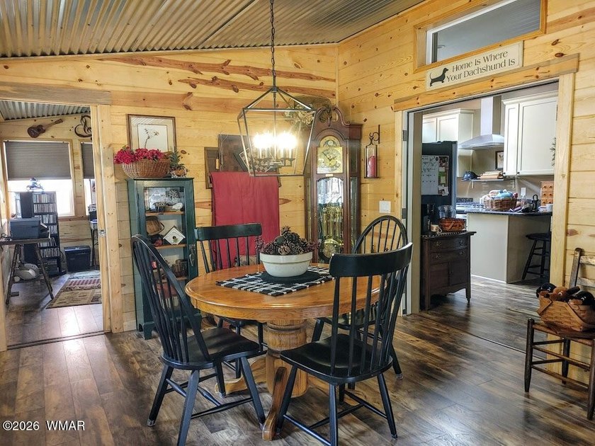 Cozy 3-bedroom, 1.5-bath home in the desirable White Mountain - photo 14