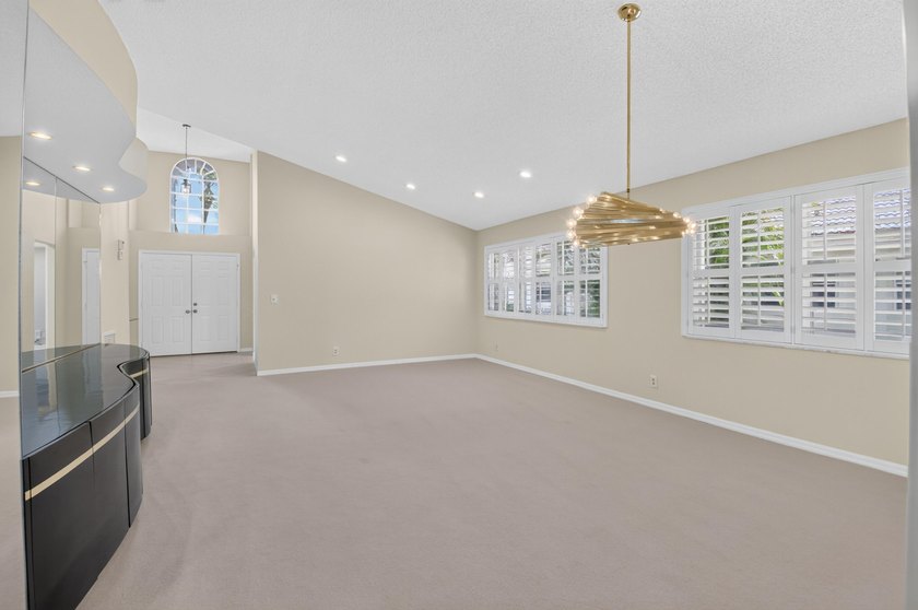 BEAUTIFUL CORNER VILLA WITH GARAGE AND PRIVATE GARDEN VIEWS - photo 19