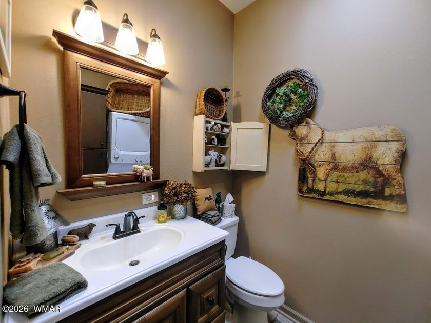Cozy 3-bedroom, 1.5-bath home in the desirable White Mountain - photo 22