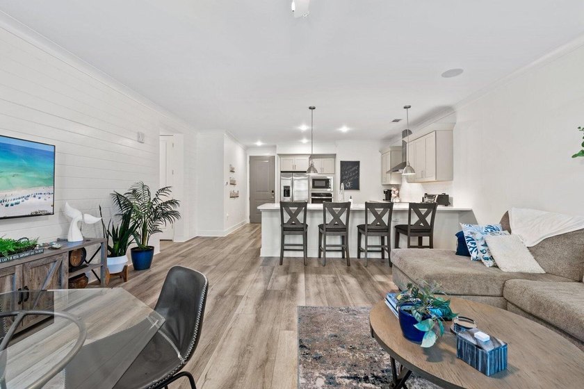 Welcome to effortless coastal living in the heart of Santa Rosa - photo 11