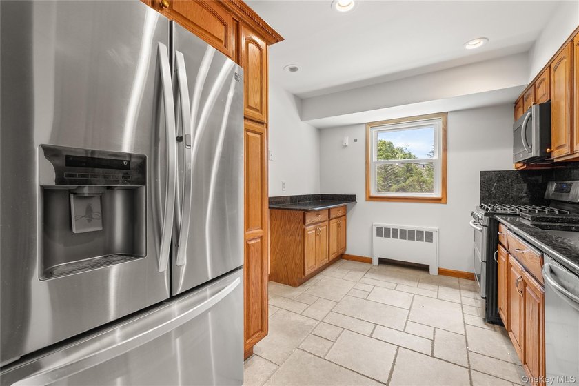 Spacious 4 bedroom, 2.5-bath split-level home offering plenty of - photo 6