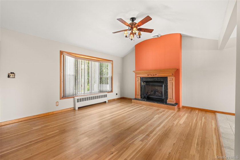 Spacious 4 bedroom, 2.5-bath split-level home offering plenty of - photo 7