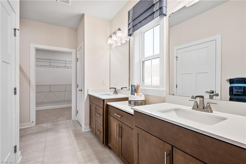 Welcome to the Greenwood floor plan by Ryan Homes, offering a - photo 11