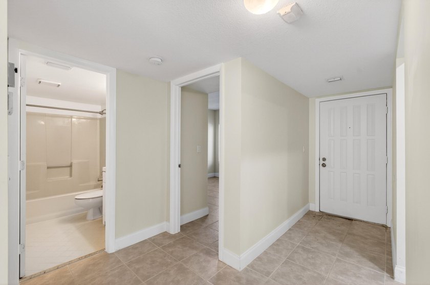 Discover the perfect East Boca lifestyle in this beautifully - photo 15