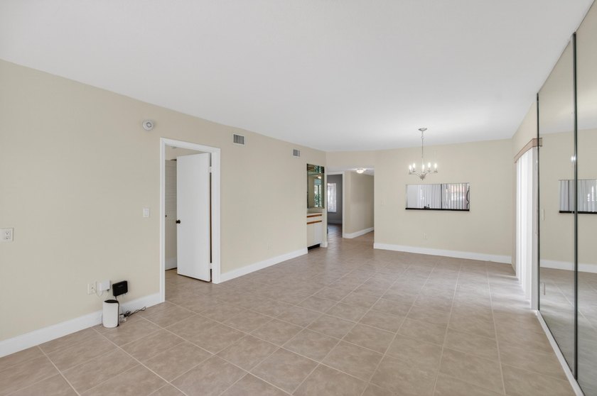 Discover the perfect East Boca lifestyle in this beautifully - photo 27