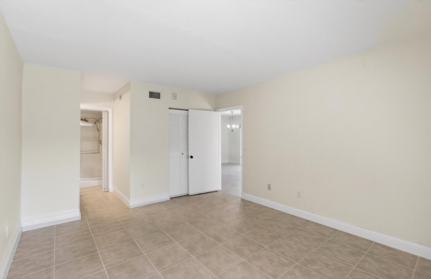 Discover the perfect East Boca lifestyle in this beautifully - photo 39